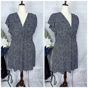 👗|•EXPRESS•| Black with White & Blue Dots Dress Size XL